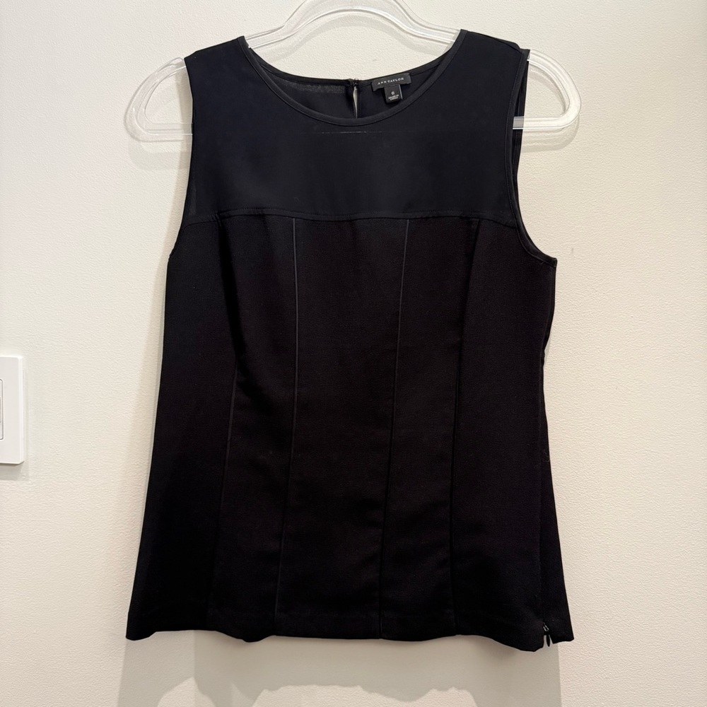 Ann Taylor Elegant Black Top Sheer Neck Line Size 6 Women’s